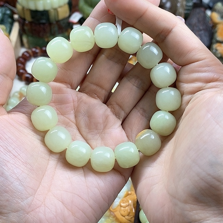 未镶嵌手链和田玉华***扬