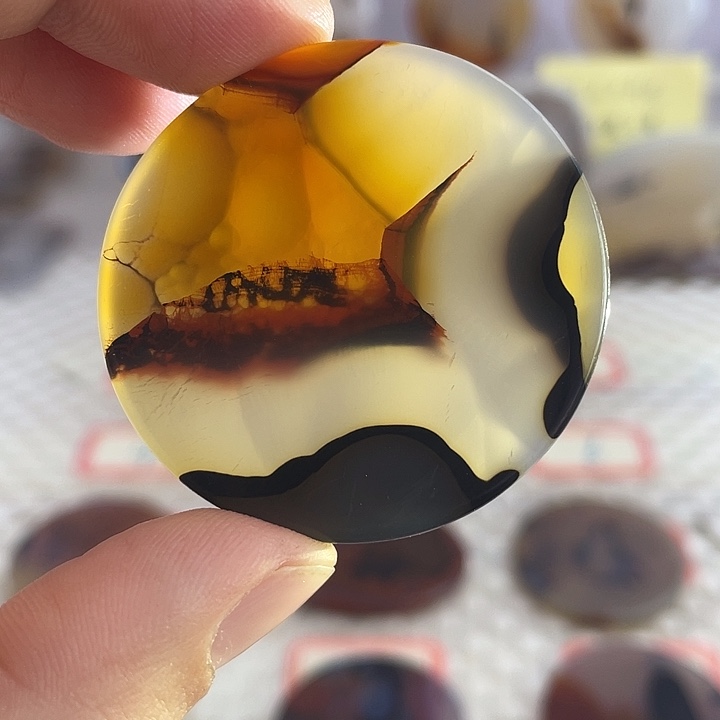 玛瑙/玉髓未镶嵌颈饰