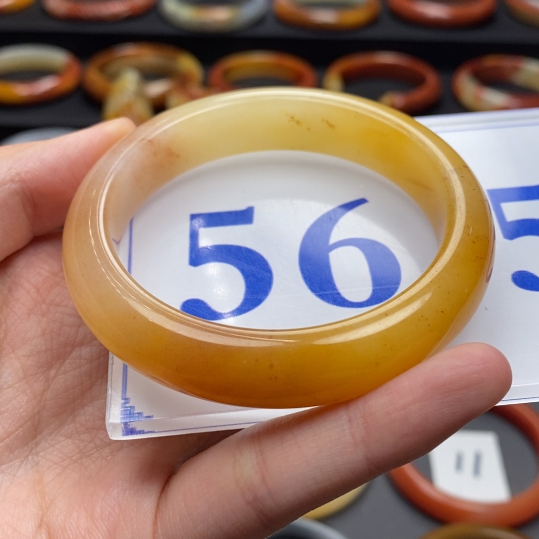 石英质玉（黄龙玉）手镯未镶嵌