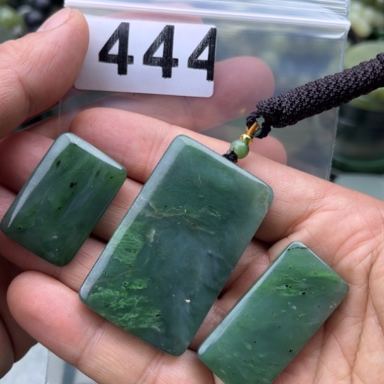 和田玉未镶嵌珠宝半成品