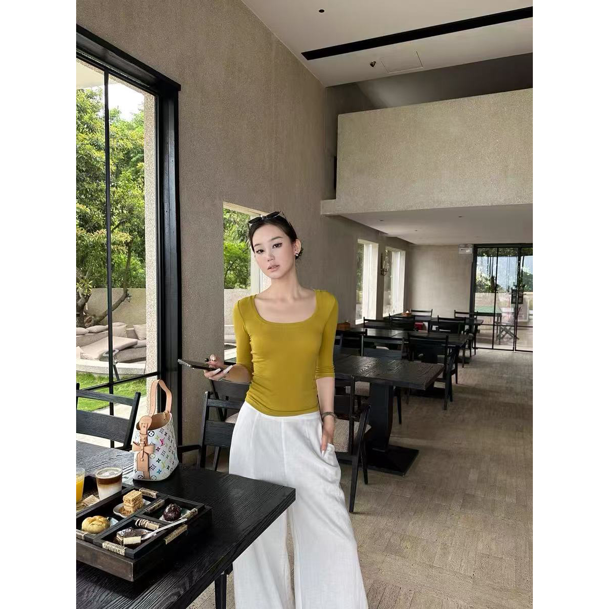 极简气质美学 莱赛尔大U领t#9144