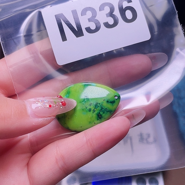 湖北十堰原矿绿小松