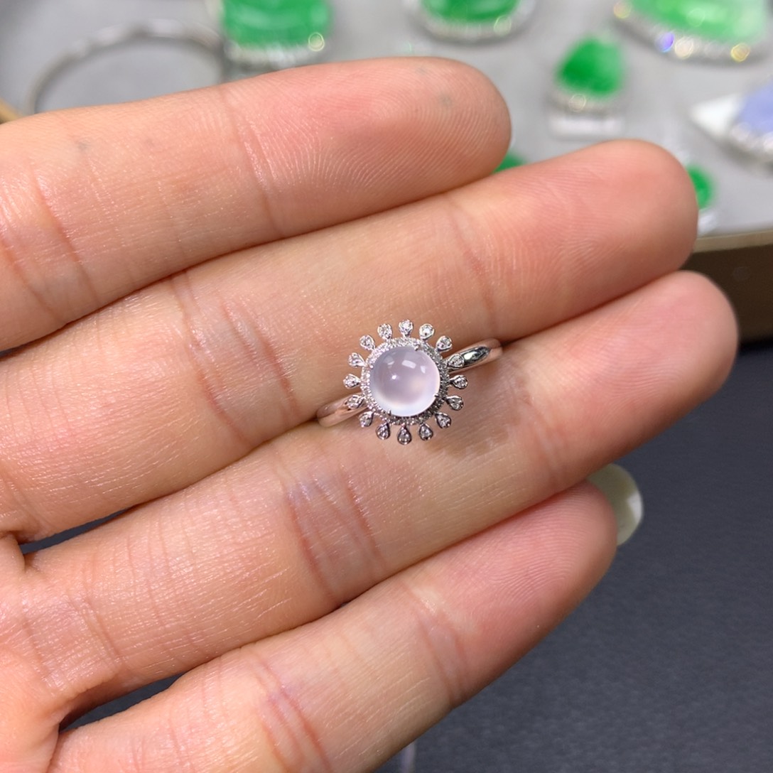 翡翠戒指18K金镶嵌翡翠