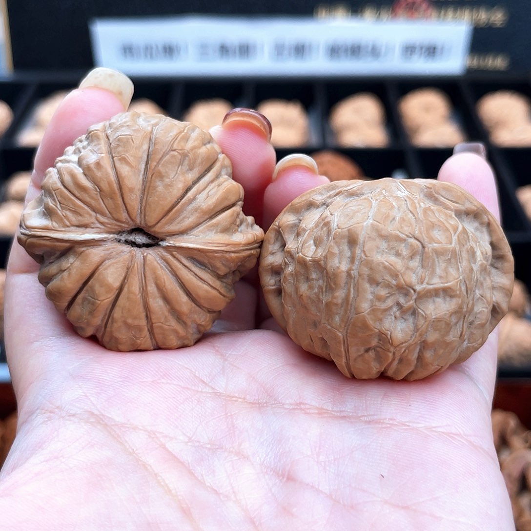 把件文玩核桃42毕业级近圆网红南瓜底➕近正平肩42s8