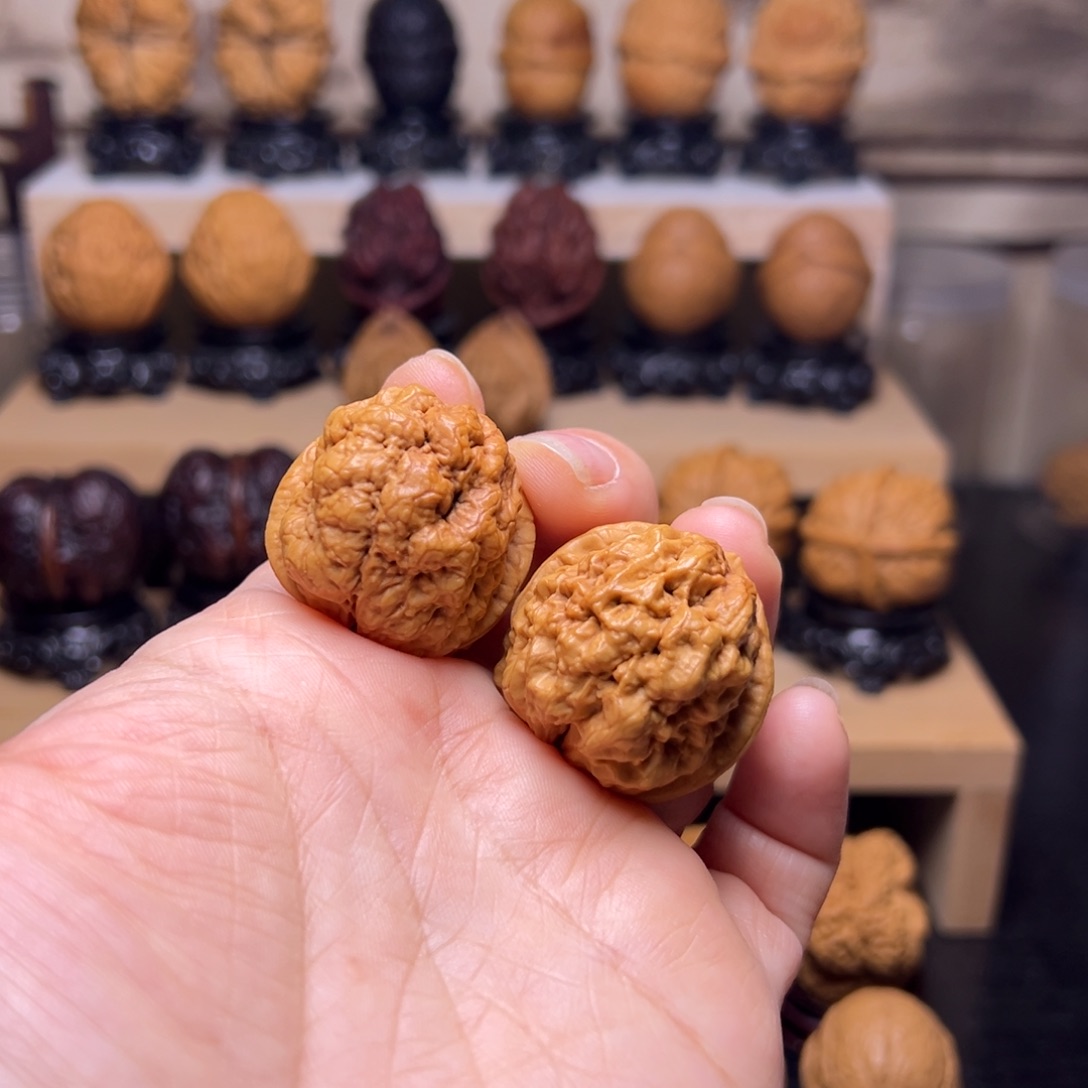 文玩核桃吊坠2w血舍利