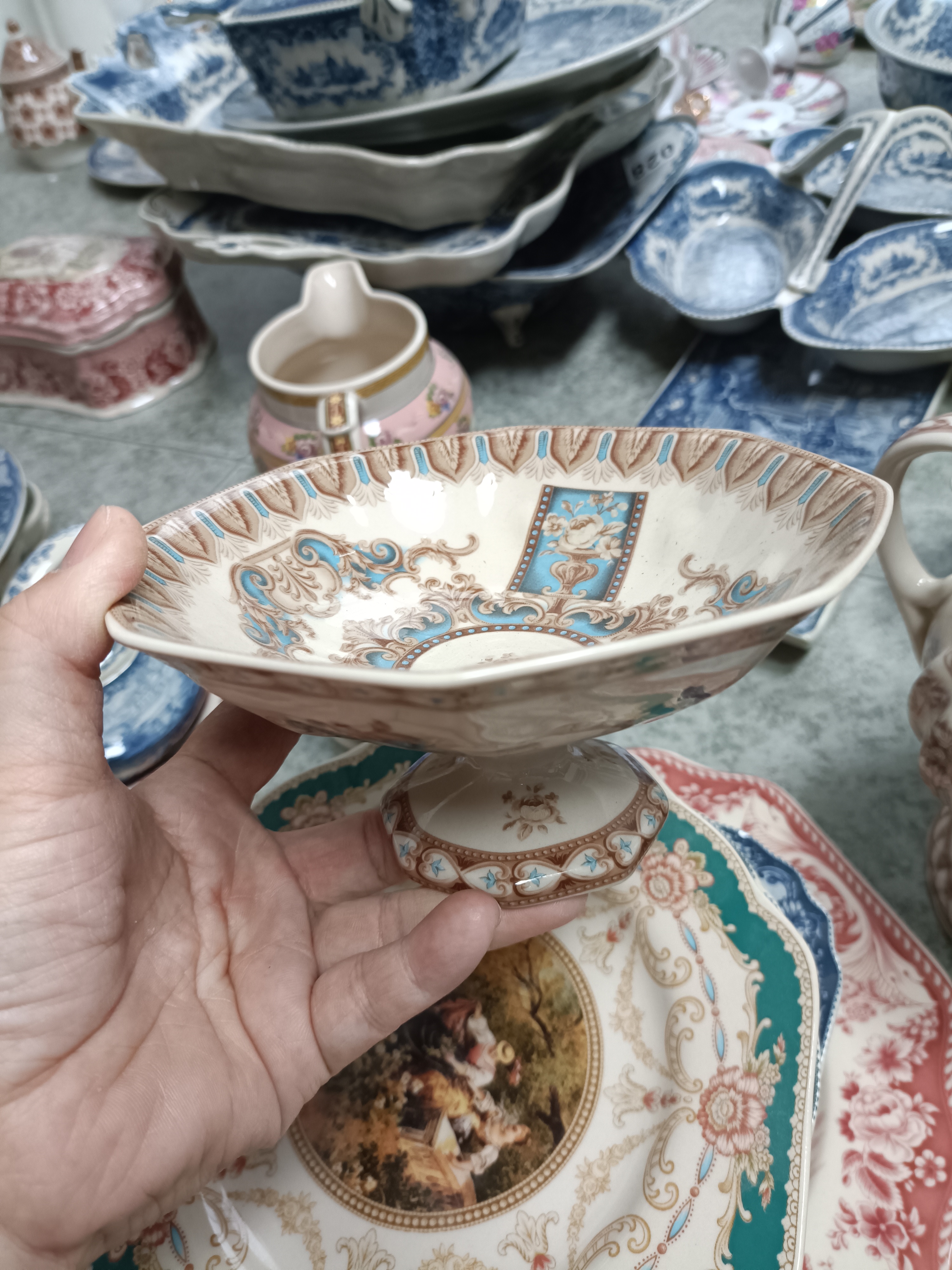 欧洲名画蓝色高脚盘鼓包