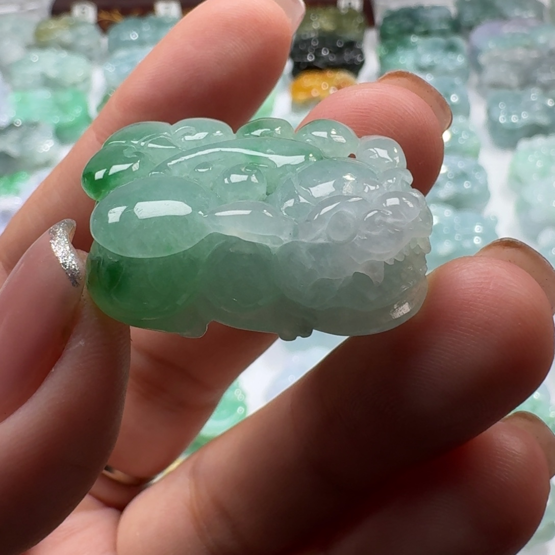 翡翠未镶嵌挂件貔貅