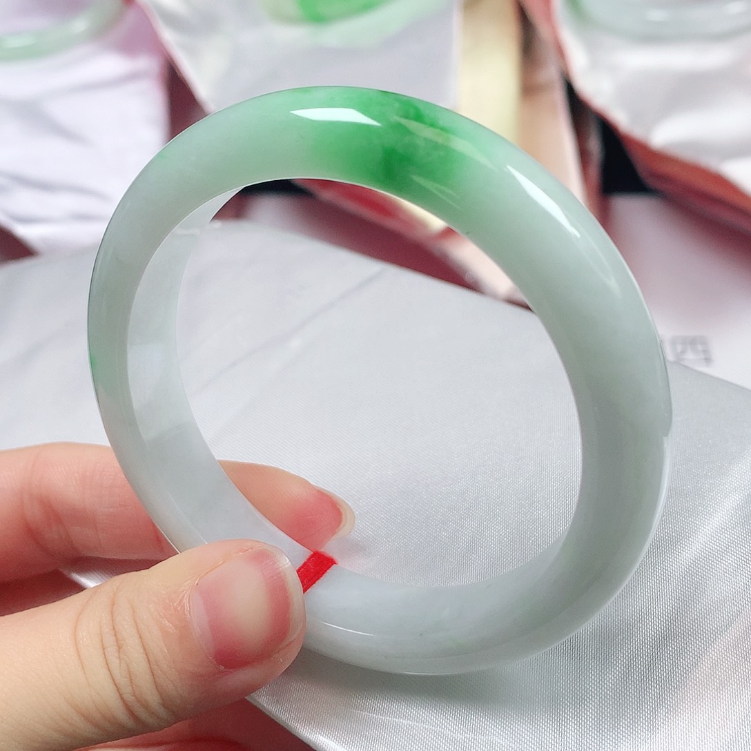 翡翠未镶嵌手镯1434