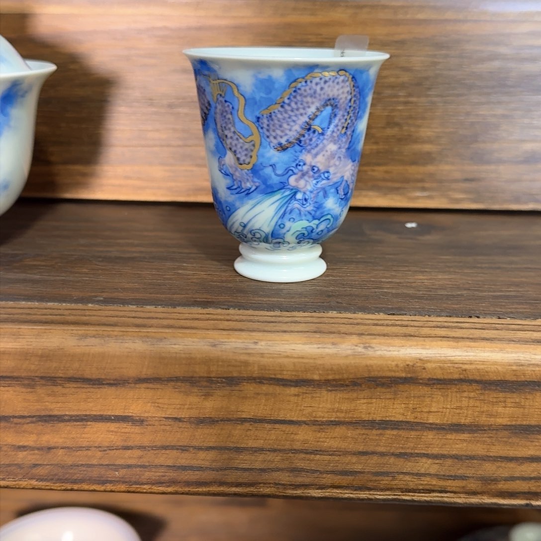 斗彩龙纹描金闻香杯