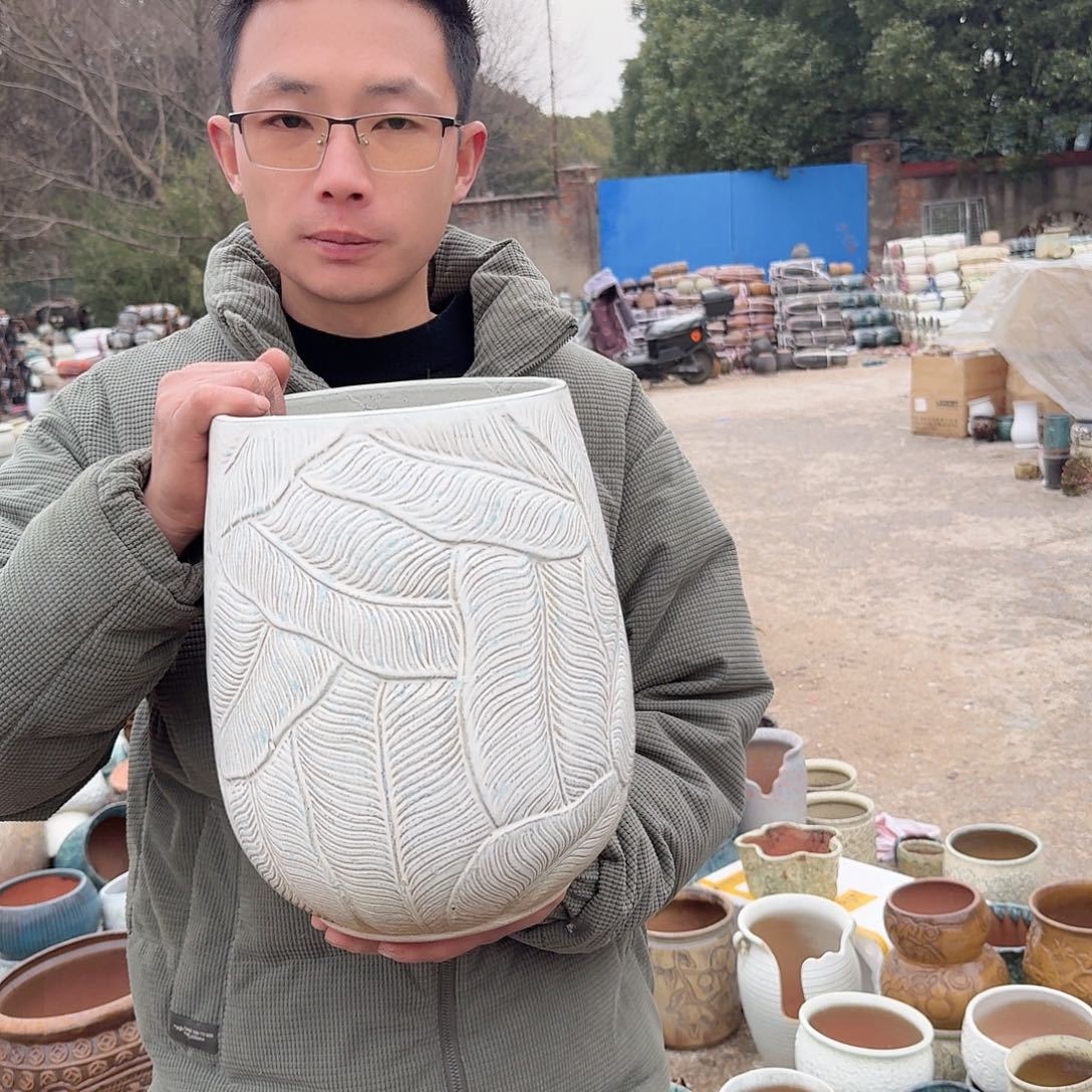 紫砂花盆口21高31（一个芭蕉叶白色