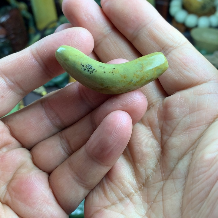 吊坠(赠链)未镶嵌岫岩河磨玉（透闪石质玉）