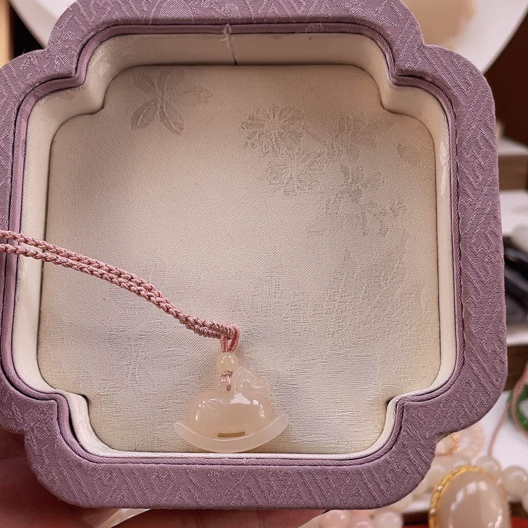 和田玉吊坠(不含链)未镶嵌