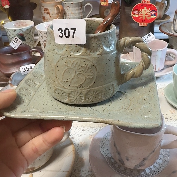 瓷片爱逃底款咖啡杯