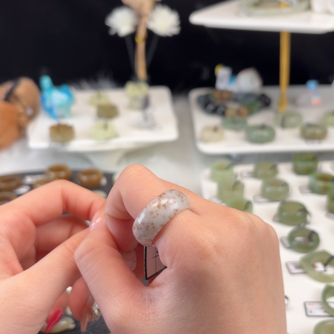 和田玉未镶嵌戒指O6桂花糕轮胎18.8