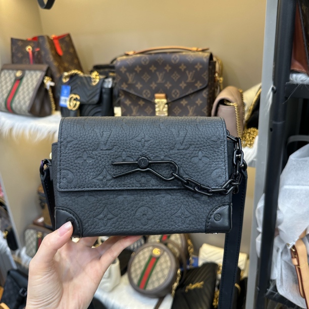 95新 LouisVuitton/路易威登 lv steamer邮差包黑色肩包盒子包