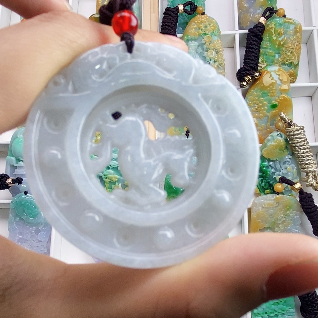 颈饰未镶嵌翡翠翡翠