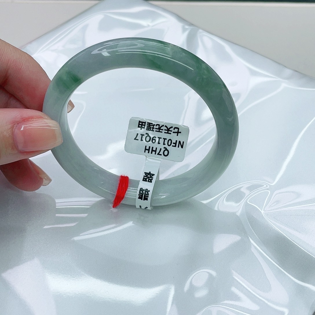 翡翠手镯未镶嵌正55.2