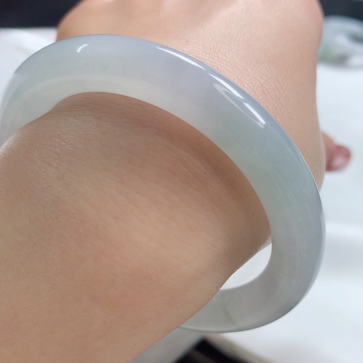 翡翠手镯未镶嵌毕业款冰晴蓝起胶圆条55.5