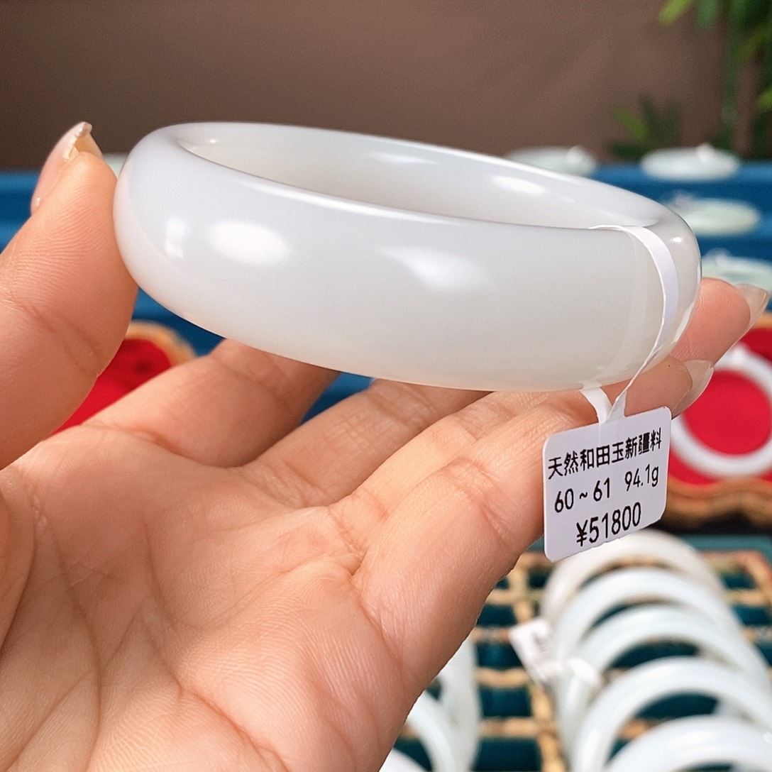 未镶嵌手镯和田玉E131