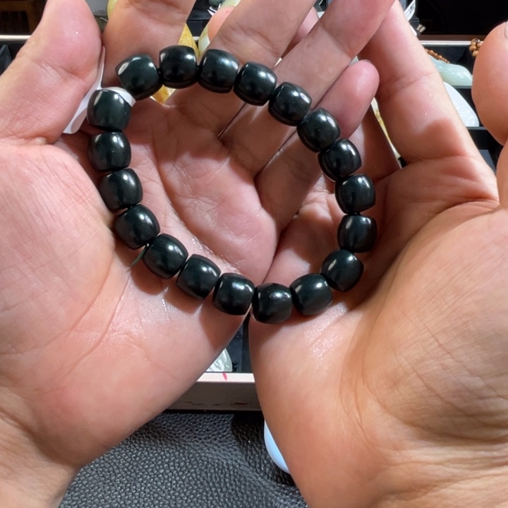 和田玉未镶嵌吊坠(不含链)破**A