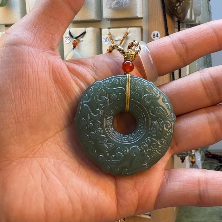 g***6和田玉未镶嵌颈饰