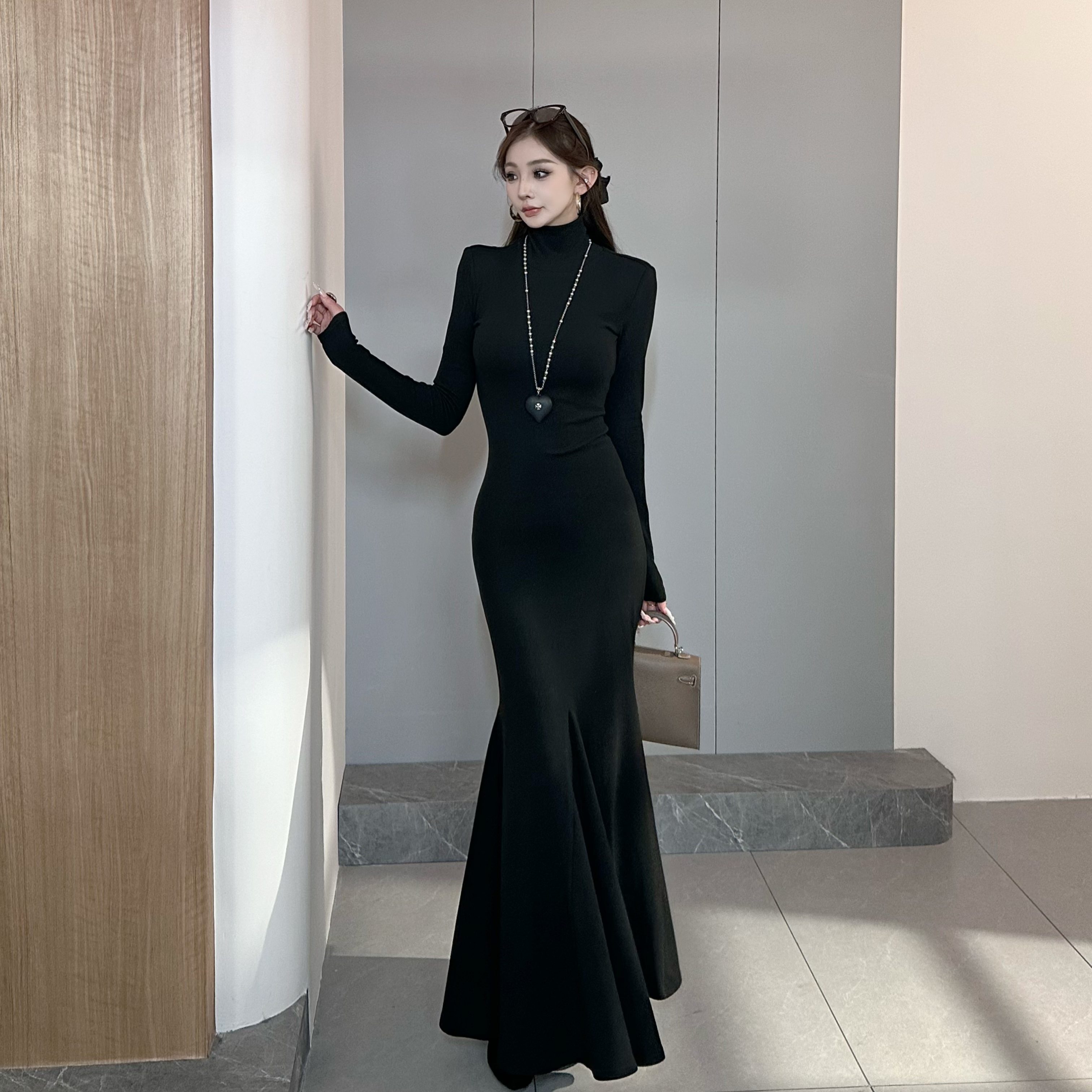 NN （双面绒）高领简约纯色鱼尾法式修身收腰插片鱼尾长款连衣裙