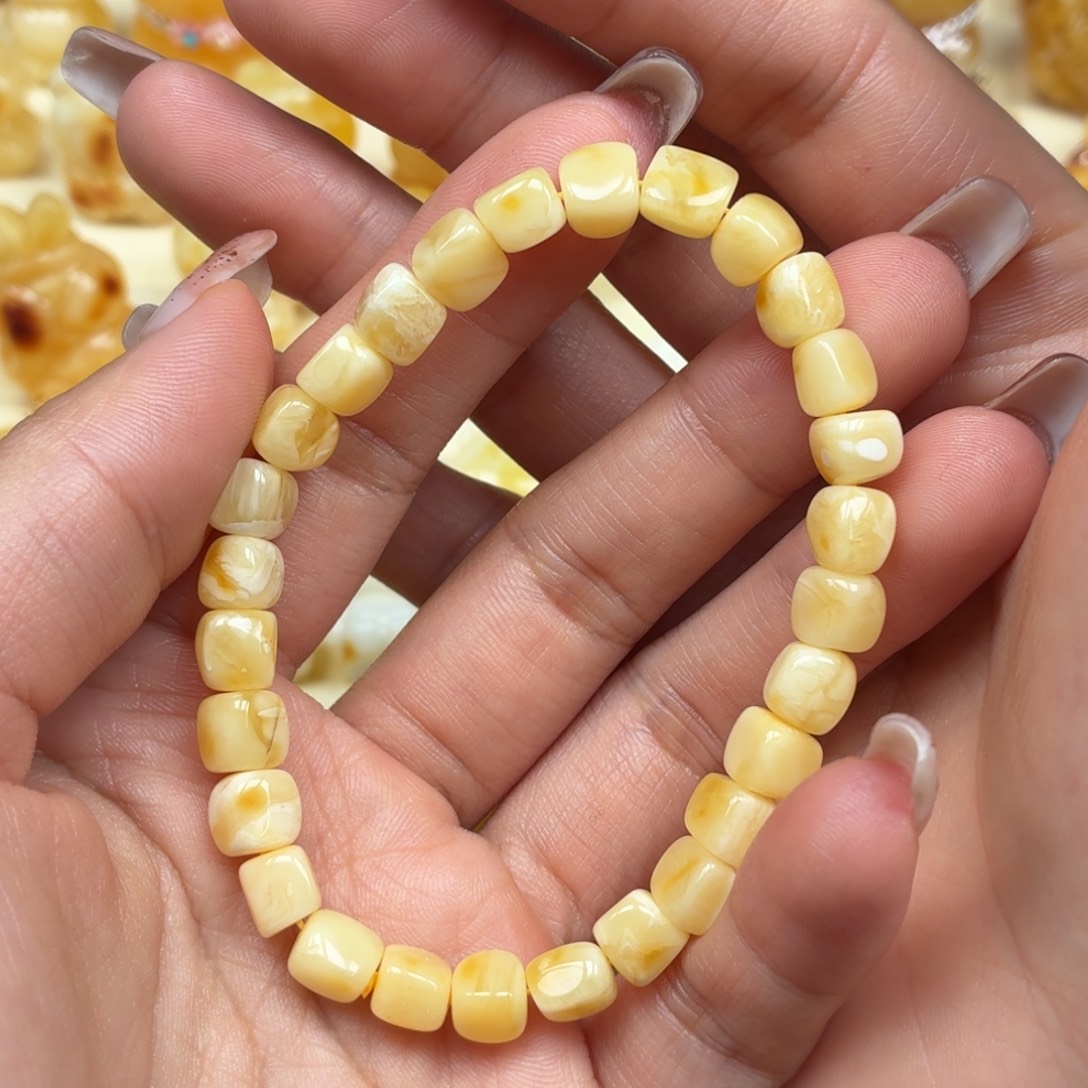 琥珀未镶嵌裸石蜜蜡