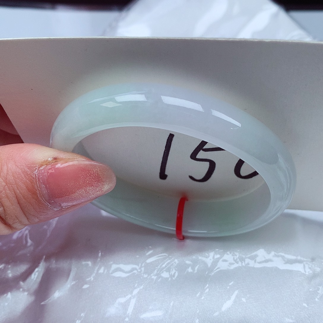 翡翠手镯（贵妃镯）未镶嵌翡翠