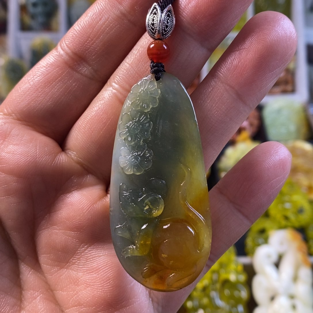 合金蛇纹石玉颈饰