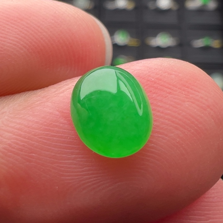 翡翠未镶嵌颈饰蛋面7.9