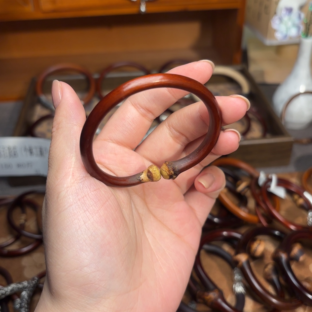 巫***）木质非金属鸡血藤手镯