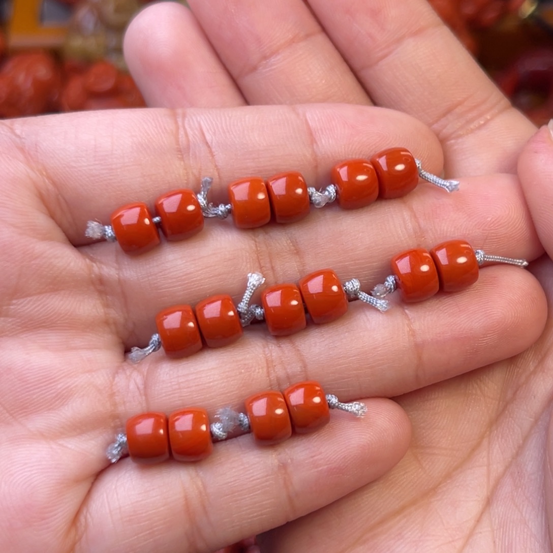 南红玛瑙未镶嵌川料瓦西7mm直切对珠多样性发货其中一件