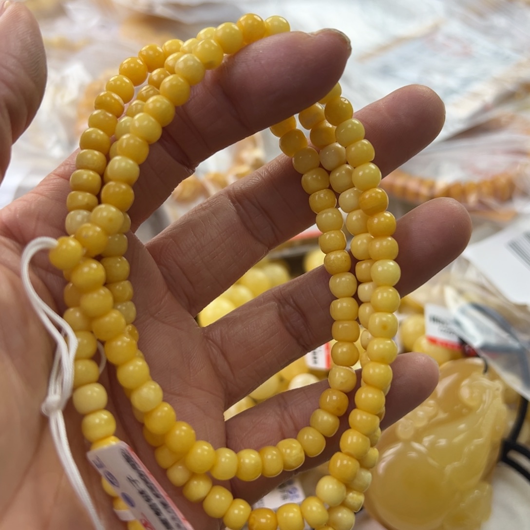 琥珀珠宝奇石未镶嵌