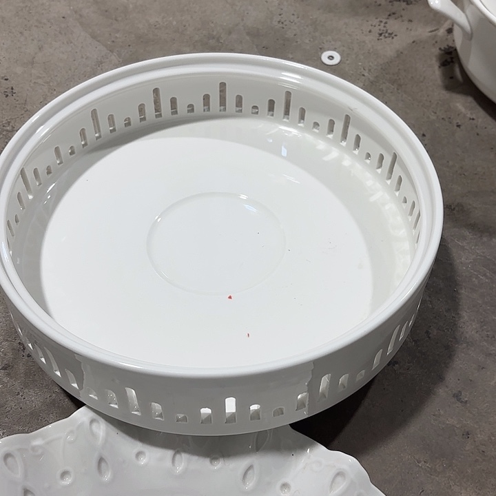 碟一个大号有瑕疵