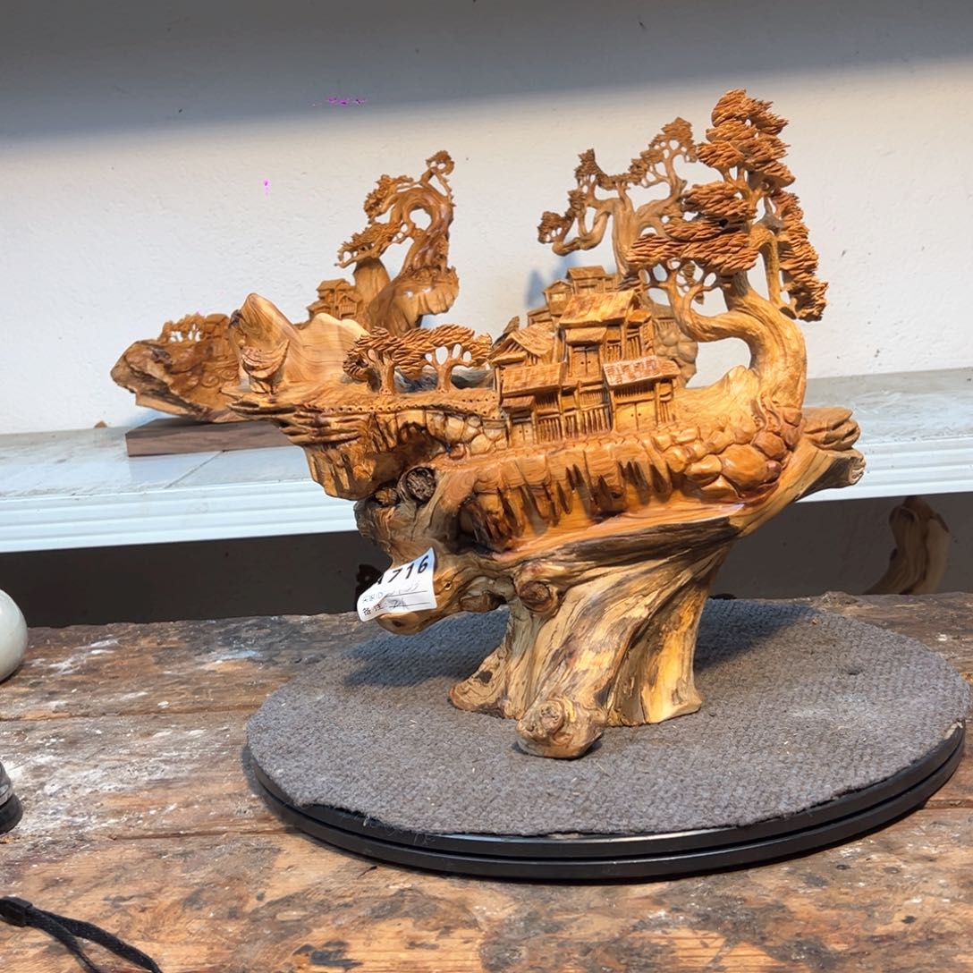 柏木（崖柏）何*陈化崖柏。