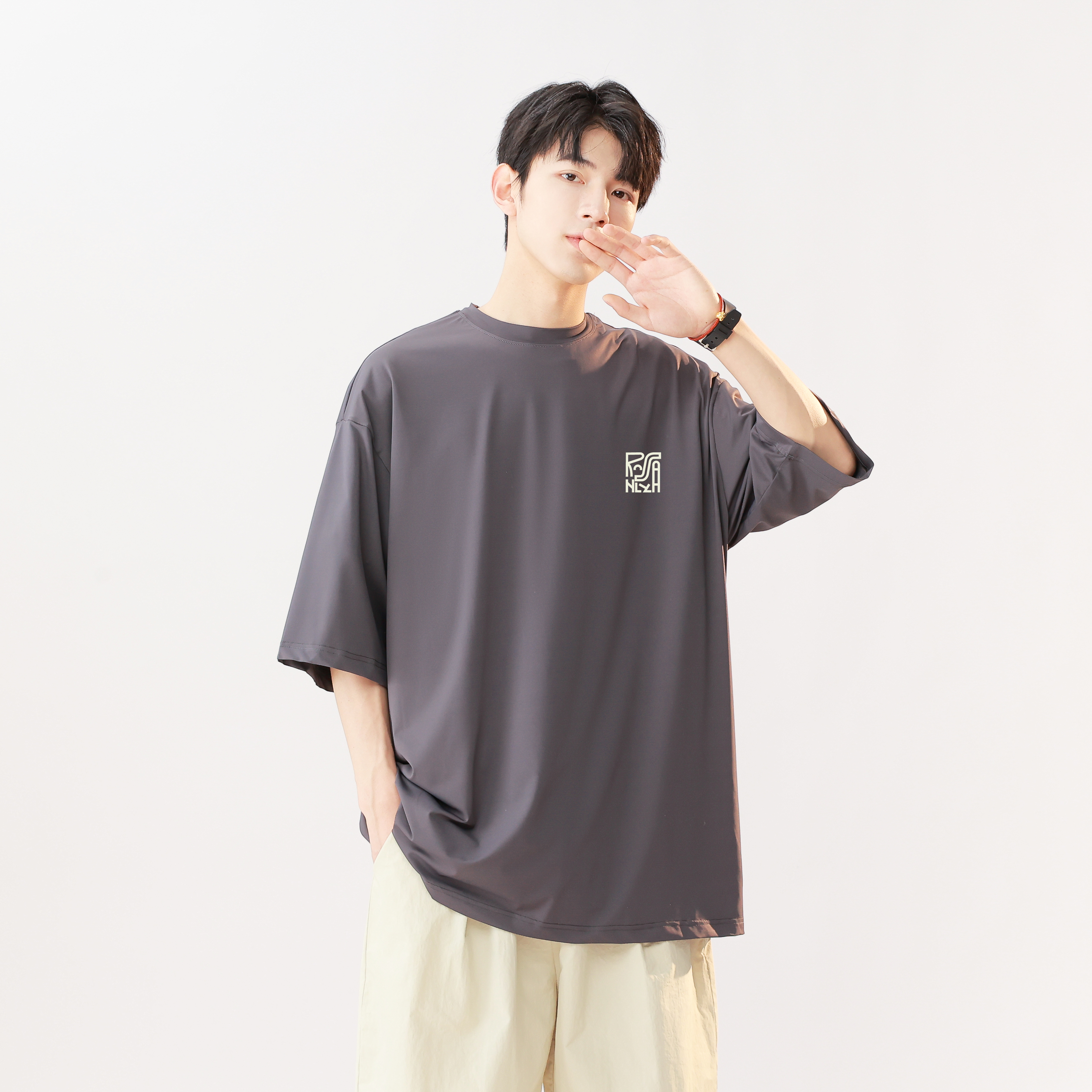 做旧夏季圆领通用短袖宽松型T恤半袖休闲运动宽松上衣简约男装