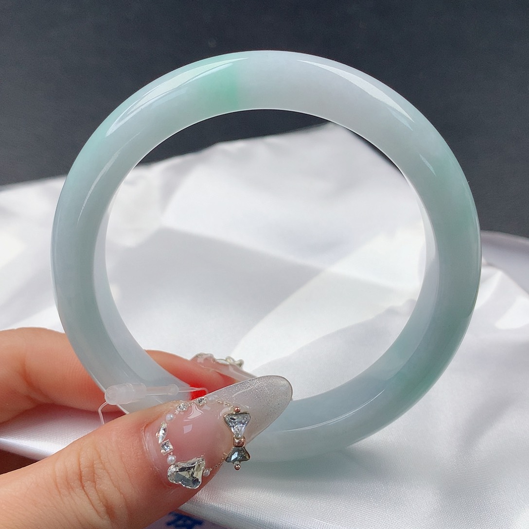 翡翠手镯未镶嵌0094正60