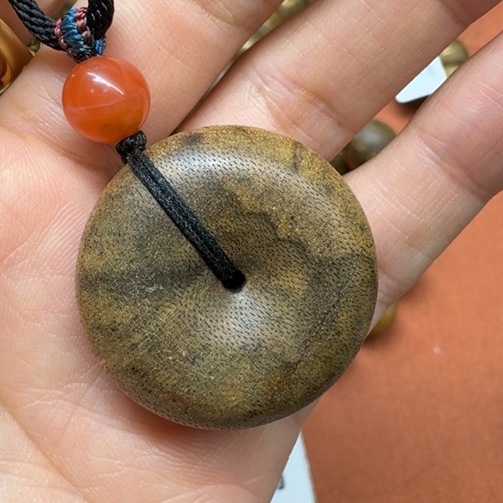 沉香吊坠馨安居沉香定制款