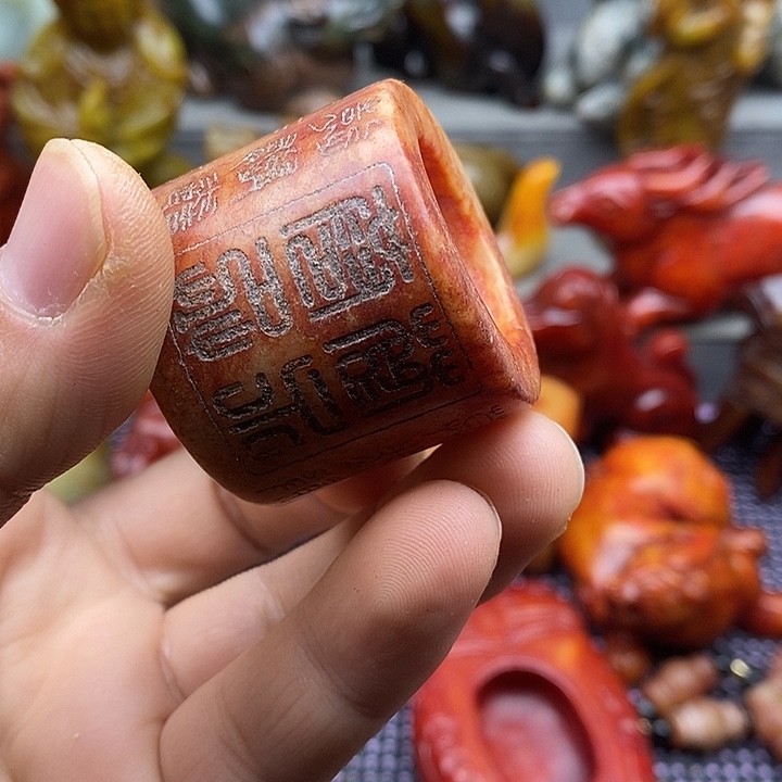 未镶嵌蛇纹石玉颈饰