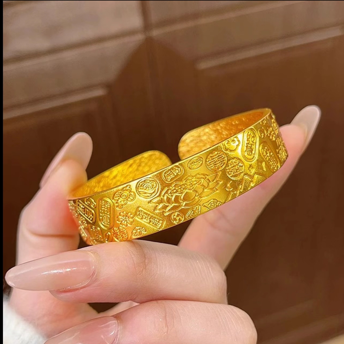 铜合金手镯 莲花吉言八宝手镯女款金店同款镀金宽面福字开口手环