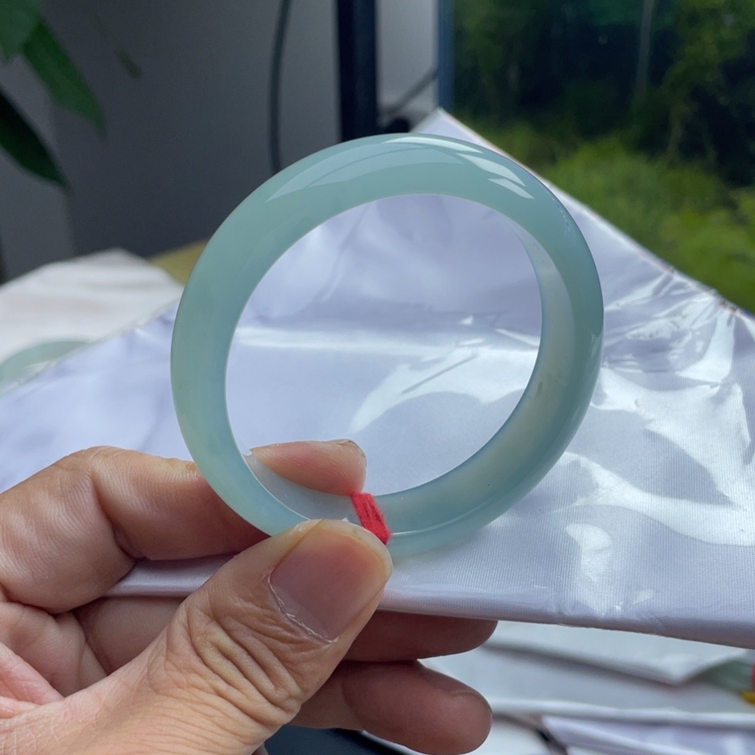 翡翠未镶嵌手镯56.7糯冰湖水蓝种老从肉细起胶起莹