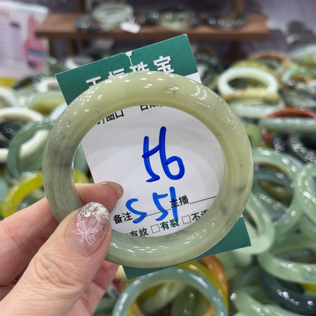 岫玉未镶嵌手镯手镯