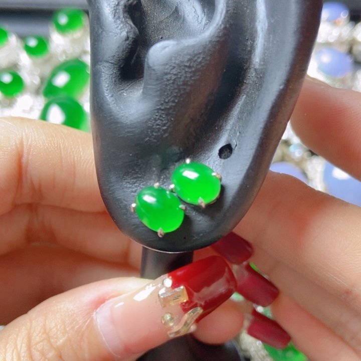 翡翠颈饰18K金镶嵌         