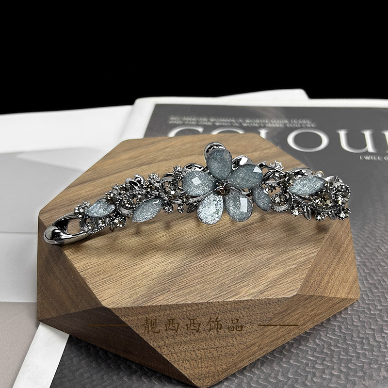 【LXX靓西西】327香蕉夹10厘米重工轻奢感法式竖夹