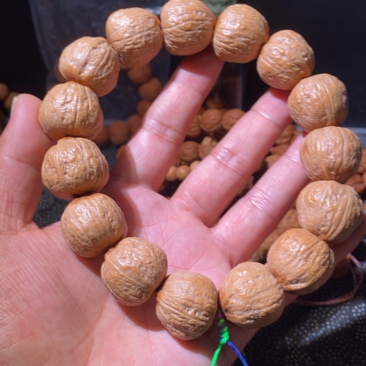 手串文玩核桃……20