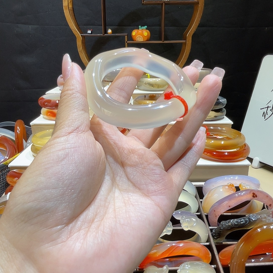 玛瑙/玉髓未镶嵌手镯