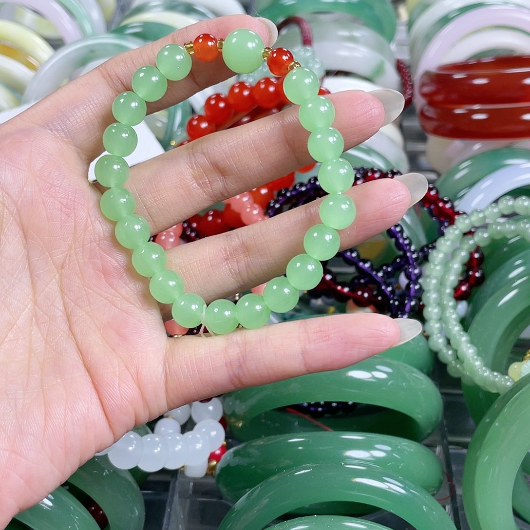 石英质玉手镯未镶嵌