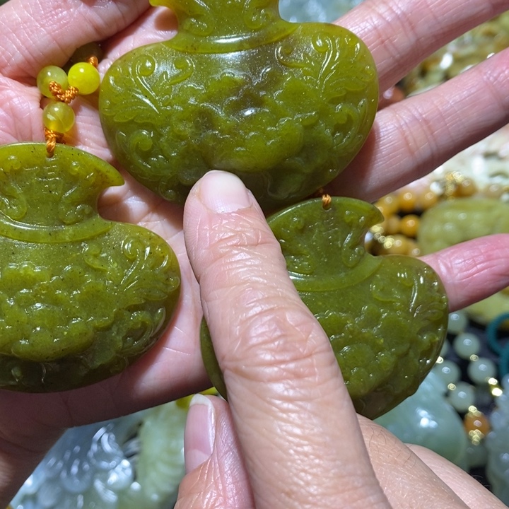岫玉岫玉吊坠未镶嵌