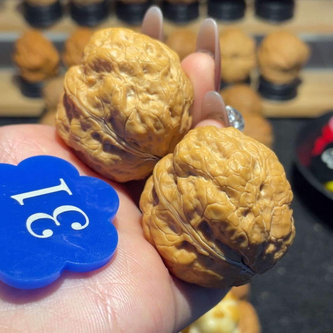 金蟾疙瘩包核桃38。   