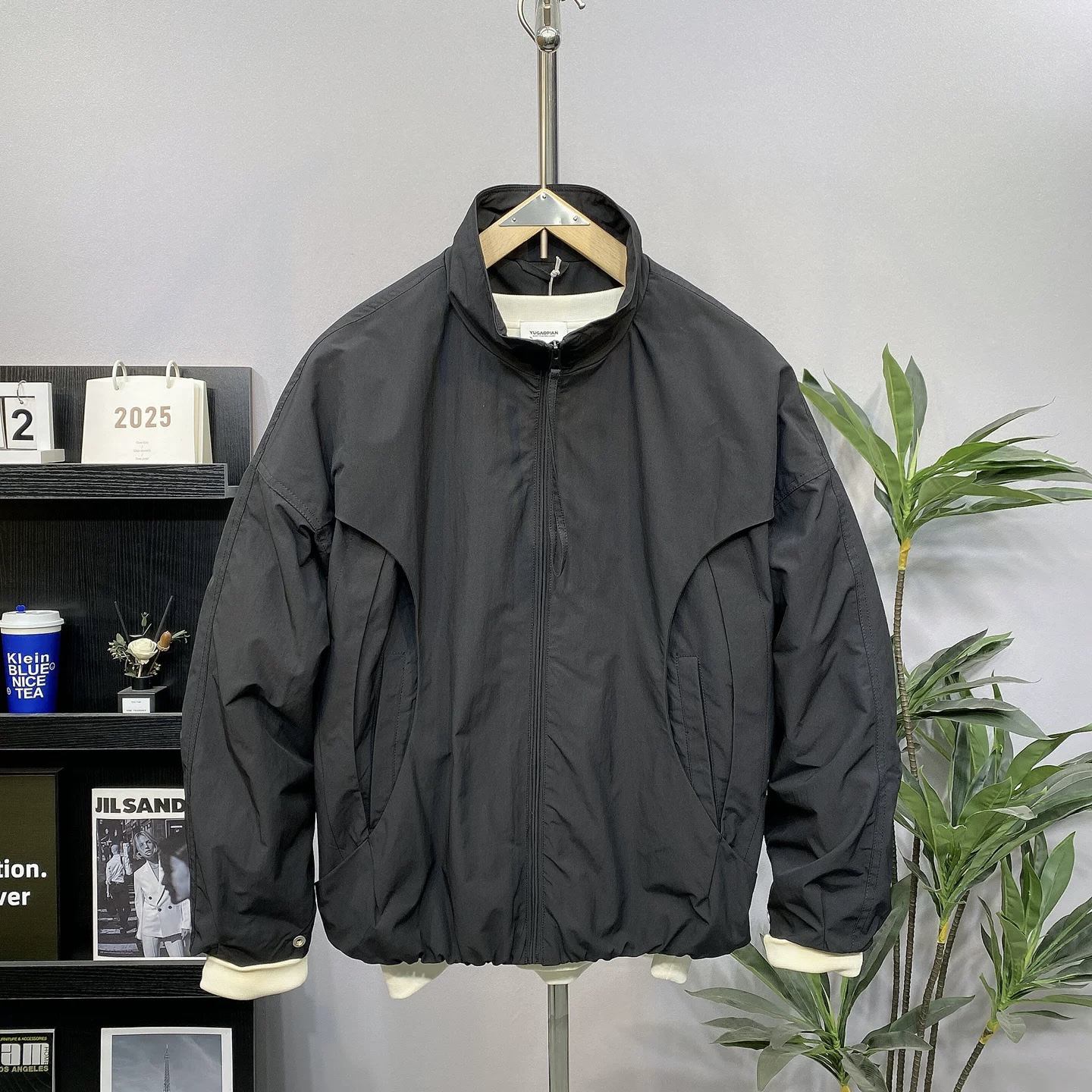 高级感外套男士2025秋冬季新款潮牌阔形工装夹克休闲男士羽绒服